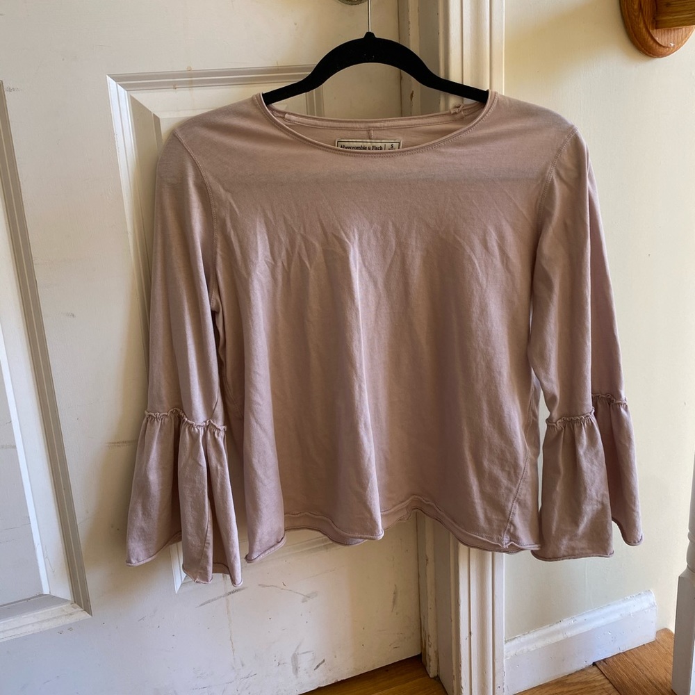 Abercrombie & Fitch light pink top - Picture 2 of 9